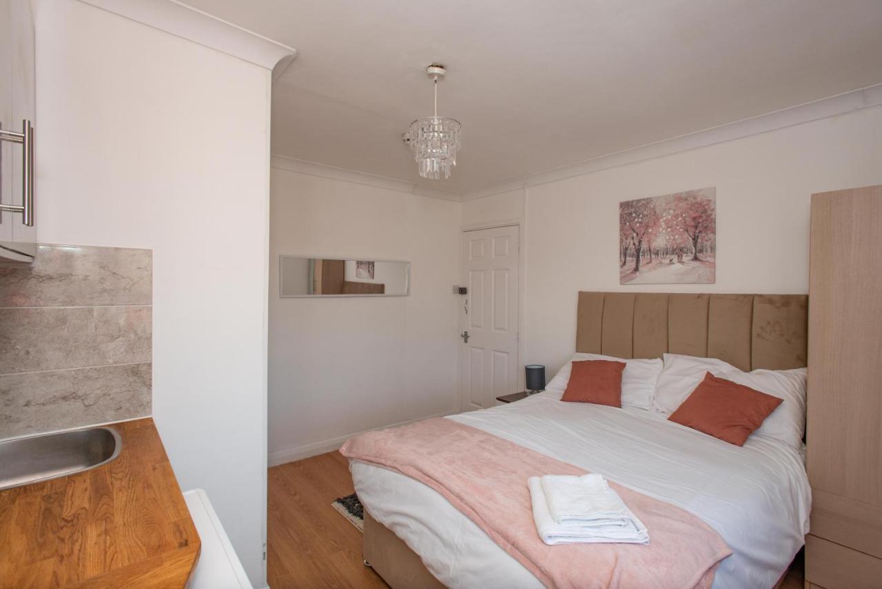 Modern Apartments In Bromley, Greater London Near Tesco And Sundridge Park Station Экстерьер фото