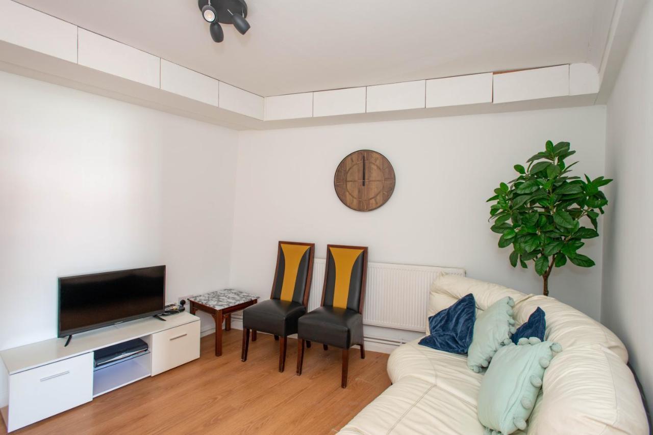 Modern Apartments In Bromley, Greater London Near Tesco And Sundridge Park Station Экстерьер фото