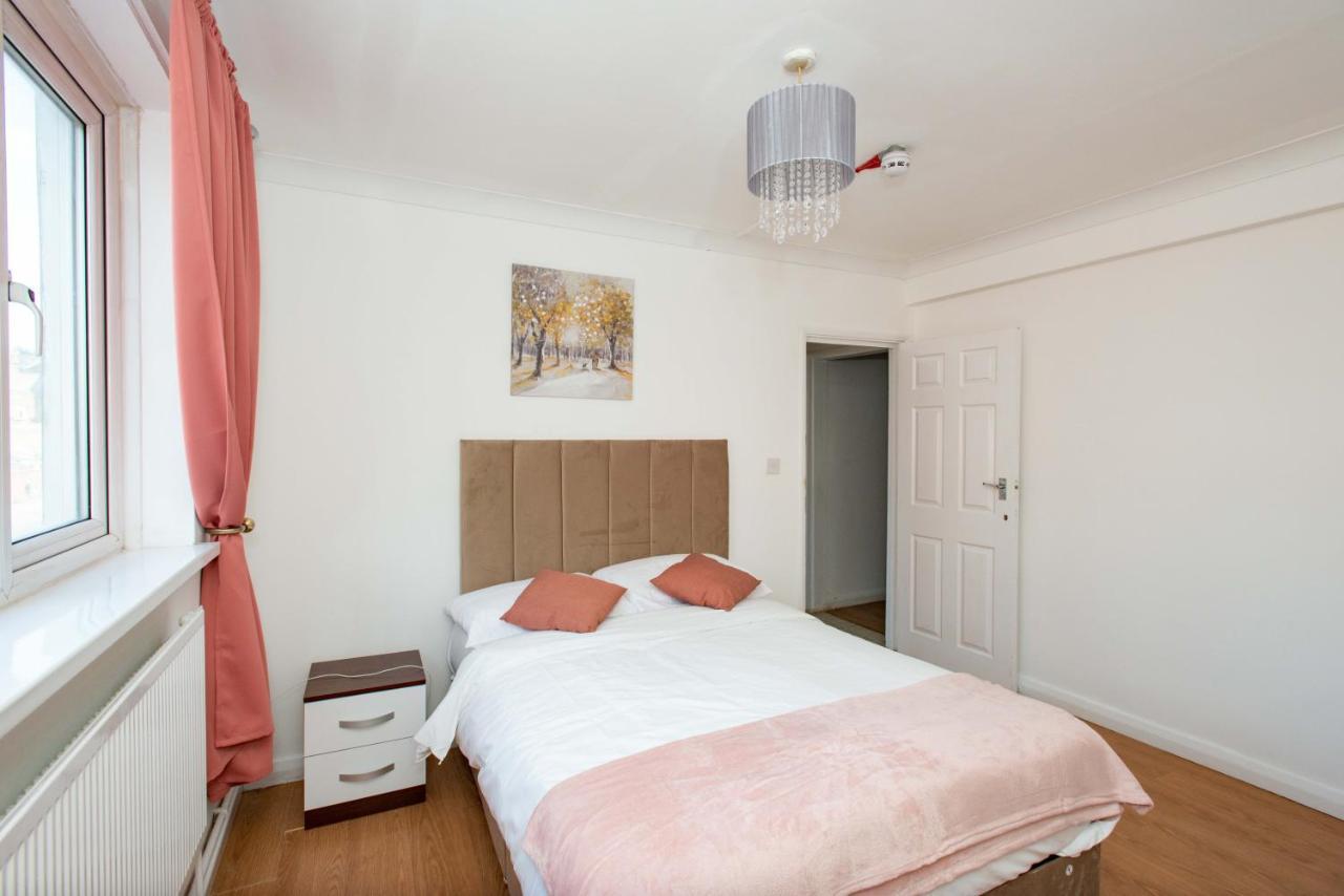 Modern Apartments In Bromley, Greater London Near Tesco And Sundridge Park Station Экстерьер фото
