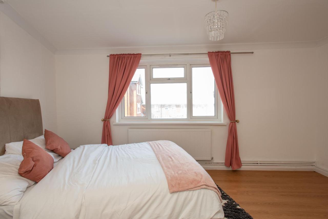 Modern Apartments In Bromley, Greater London Near Tesco And Sundridge Park Station Экстерьер фото