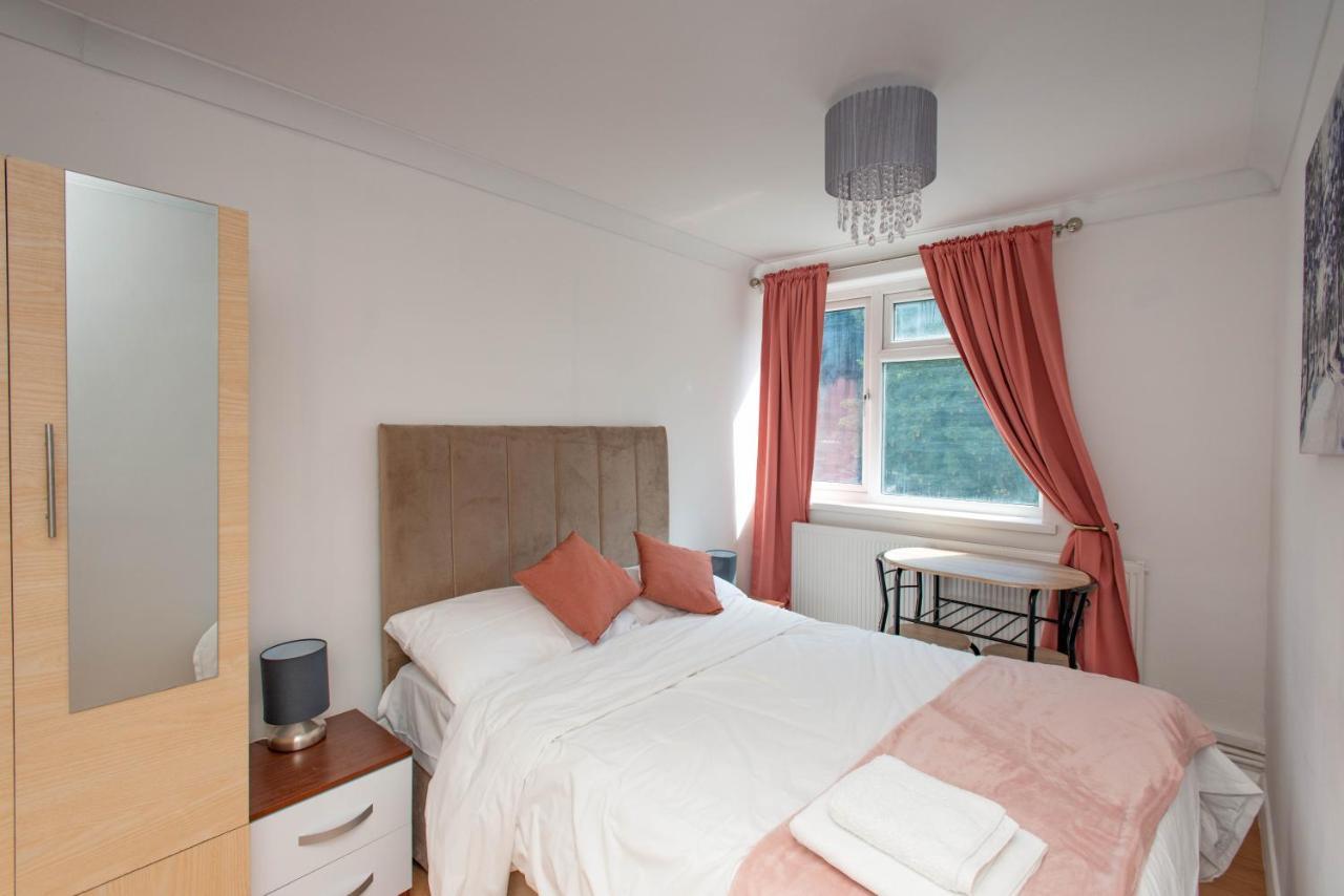 Modern Apartments In Bromley, Greater London Near Tesco And Sundridge Park Station Экстерьер фото